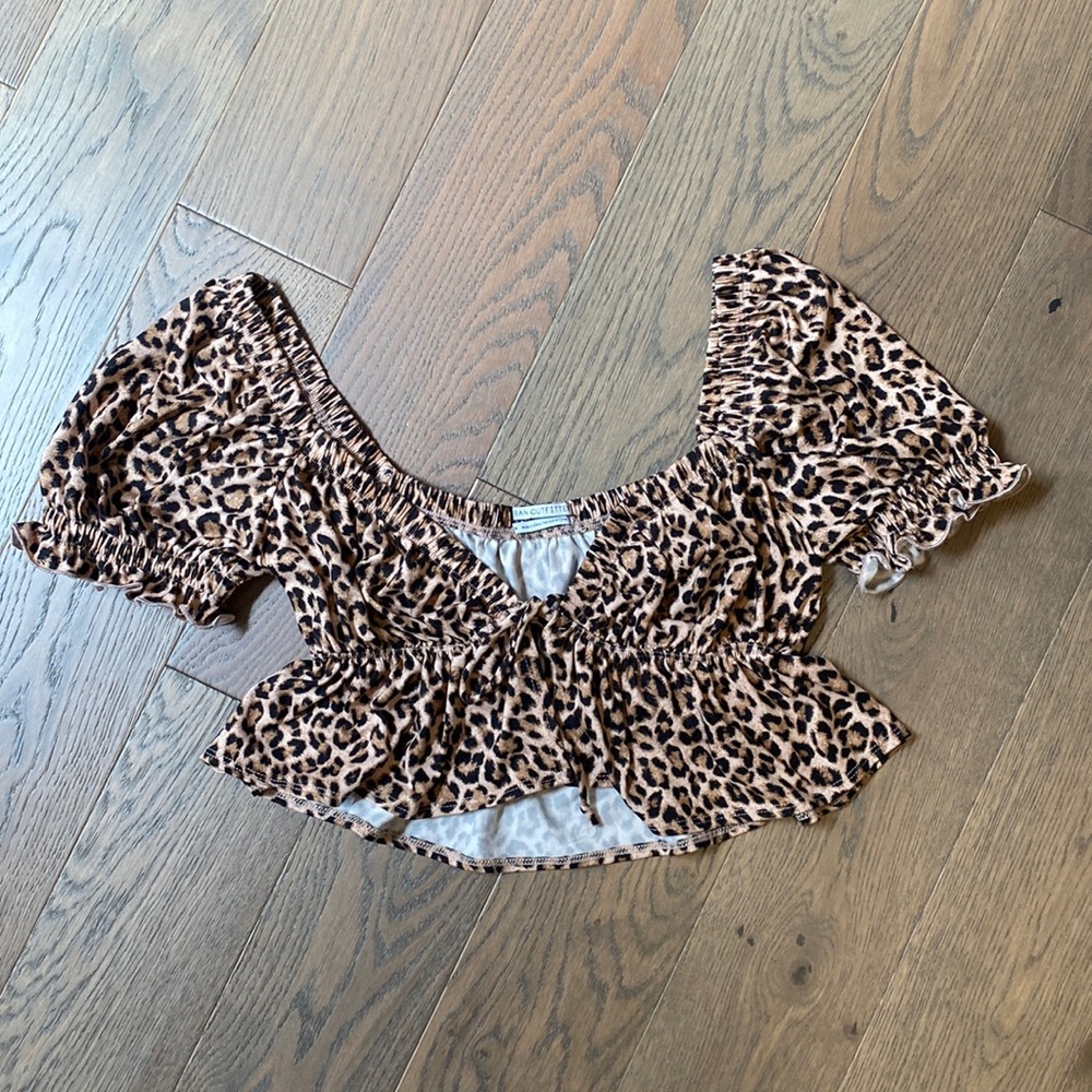 UO Happy Puff Sleeve Cropped Top